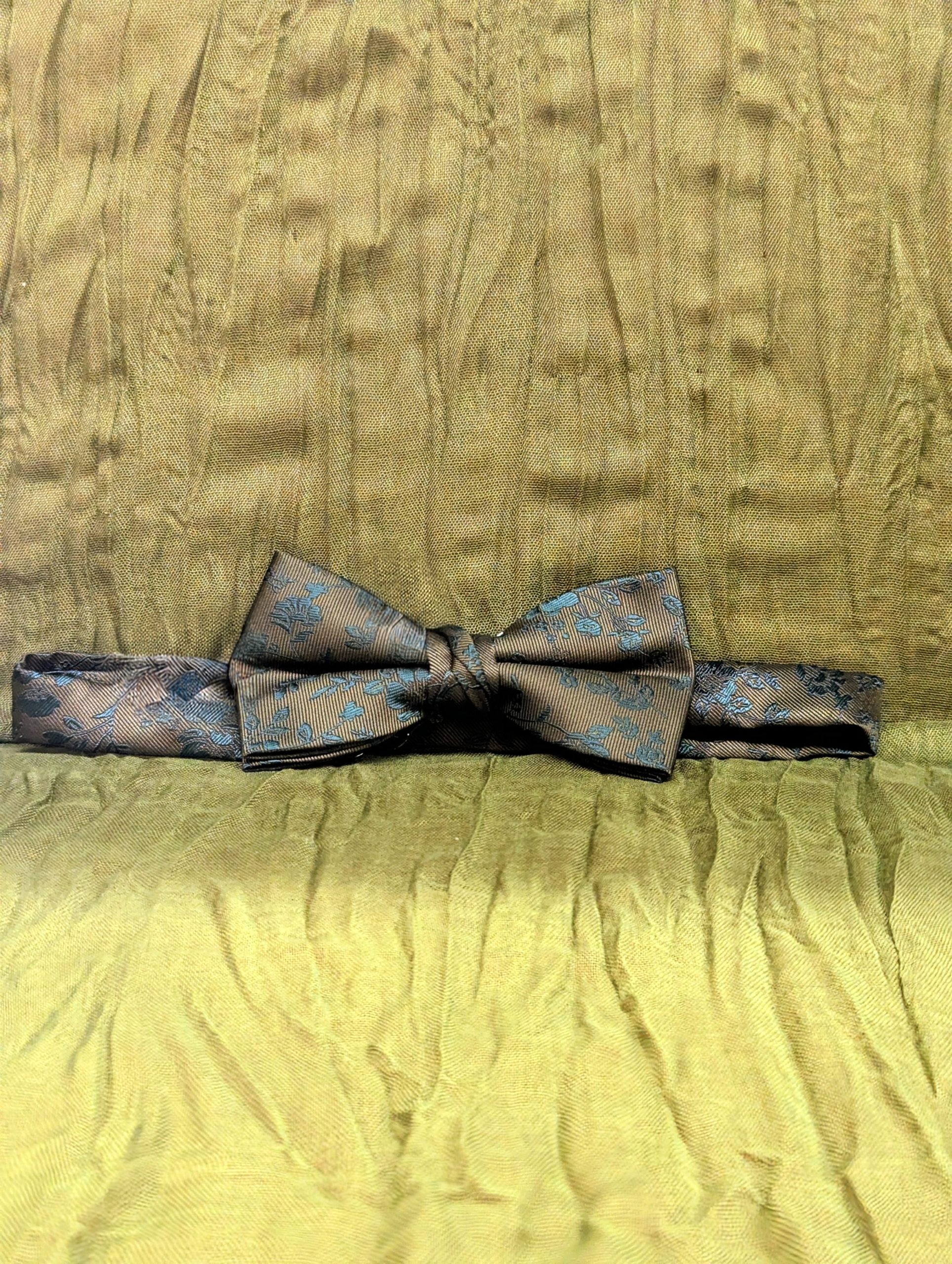 Vintage Floral Bow Tie | Botanical Statement Bow Tie - Image 3